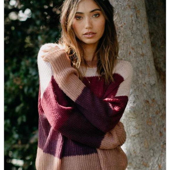 Others follow maroon sweater - Picture 2 of 3